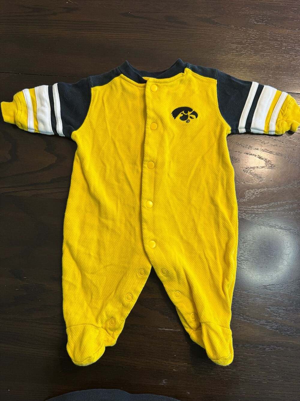 Professional Sports Club Iowa Hawkeyes Footed Romper Size 0/3M